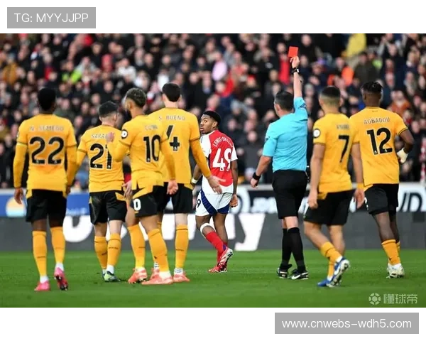 赫塔费球员犯规染红,VAR介入改判